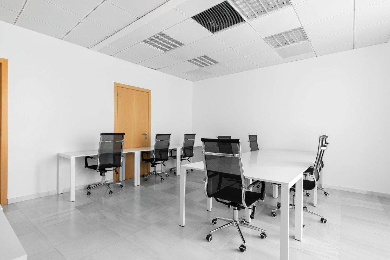 300m² ufficio, foto 1 di 9