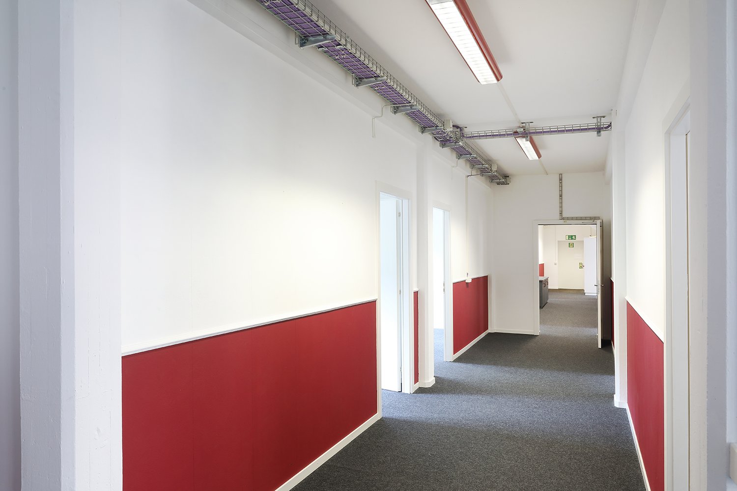 281m² office