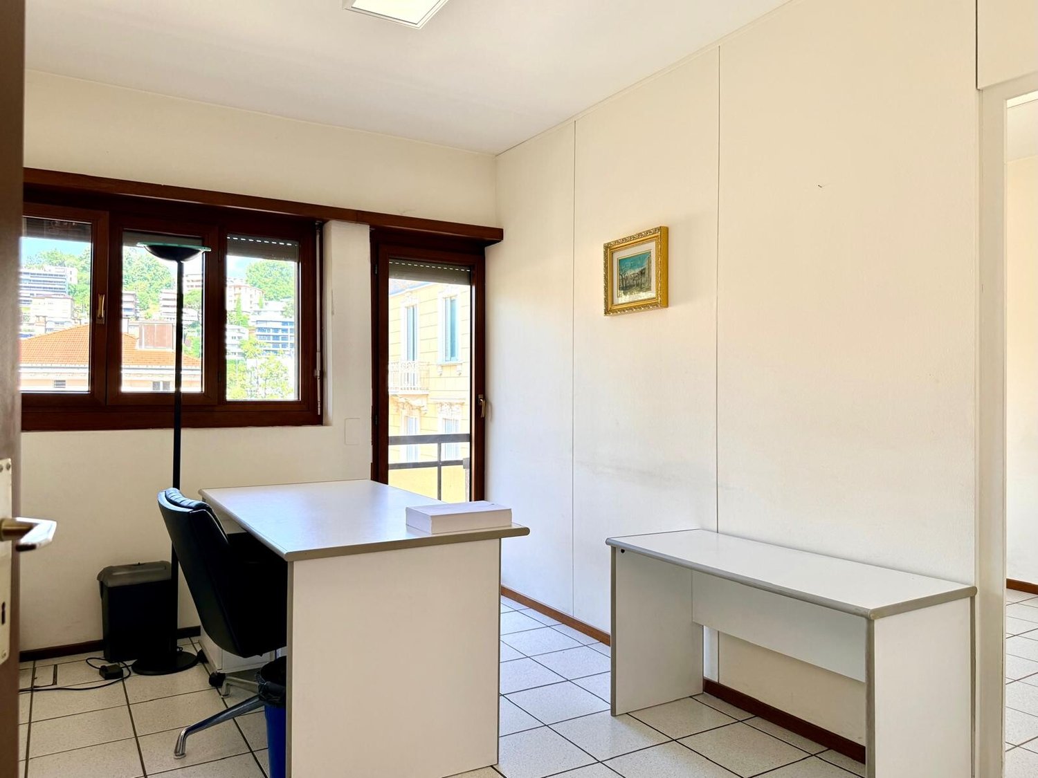 Bureau de 20m², photo 1 sur 8