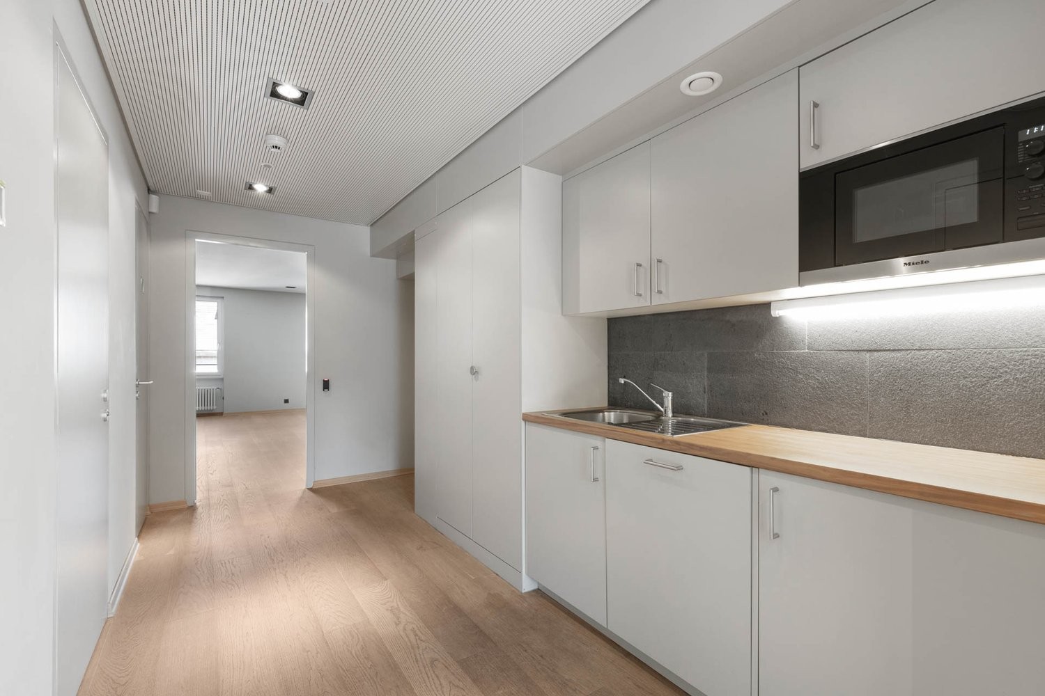 206m² Büro, Foto 3 von 10