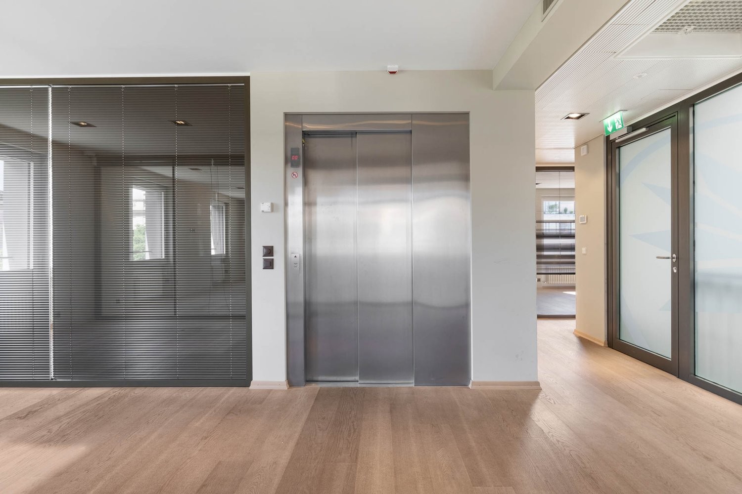 206m² Büro, Foto 6 von 10