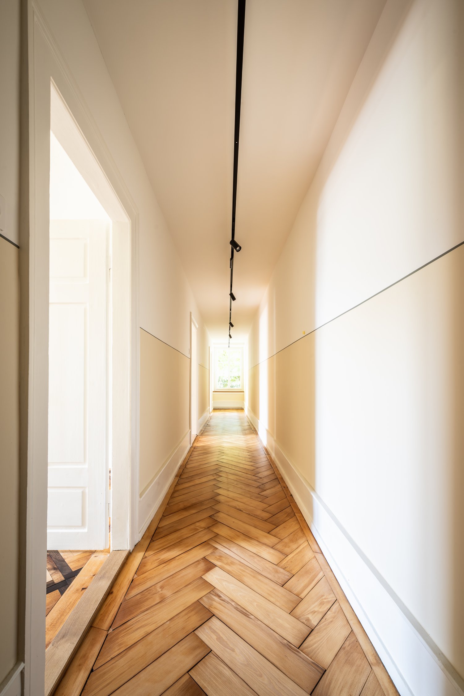 57m² office