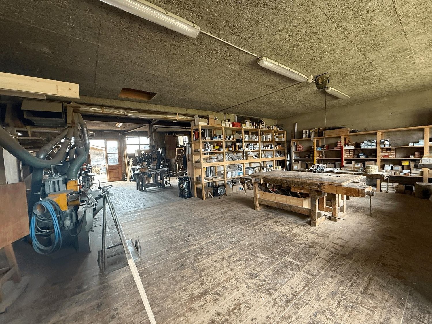 Atelier, foto 1 di 3