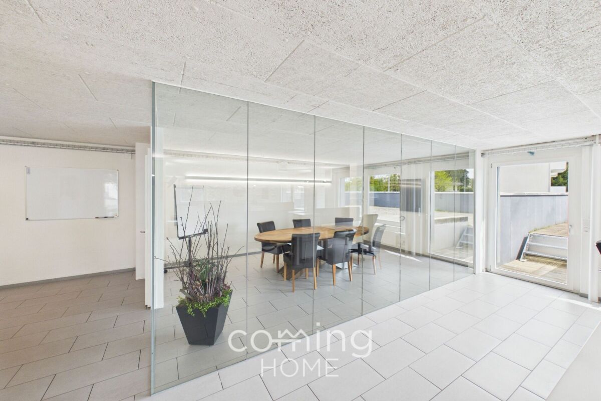 230m² commercial