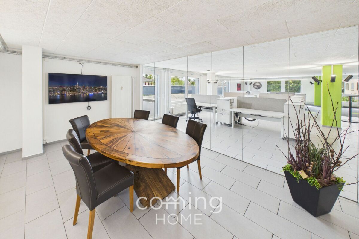 230m² commercial