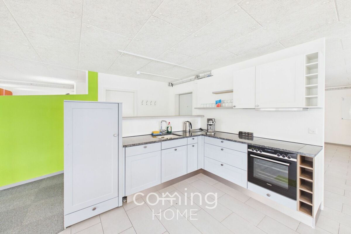 230m² commercial