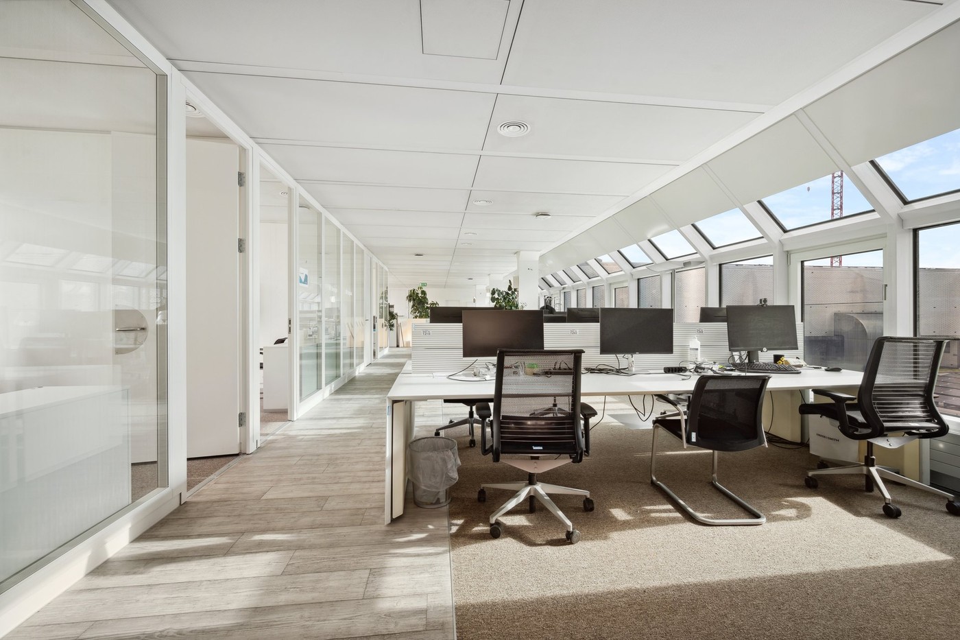635m² office, Foto 7 von 10