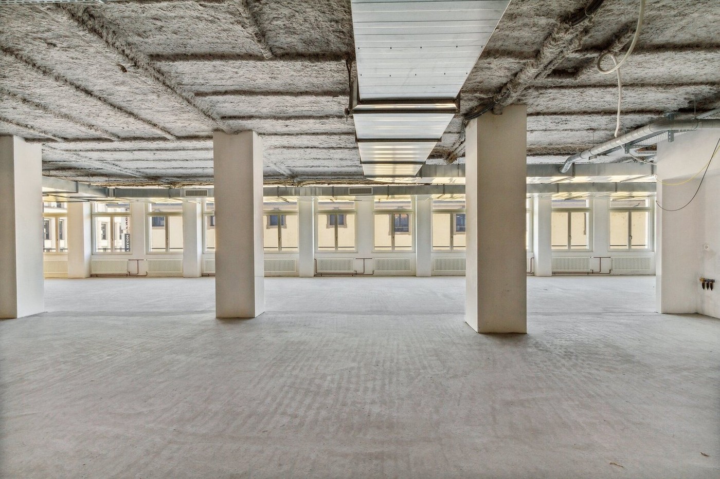 909m² Laden, Foto 5 von 10