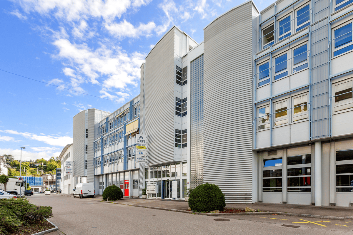 1185m² office