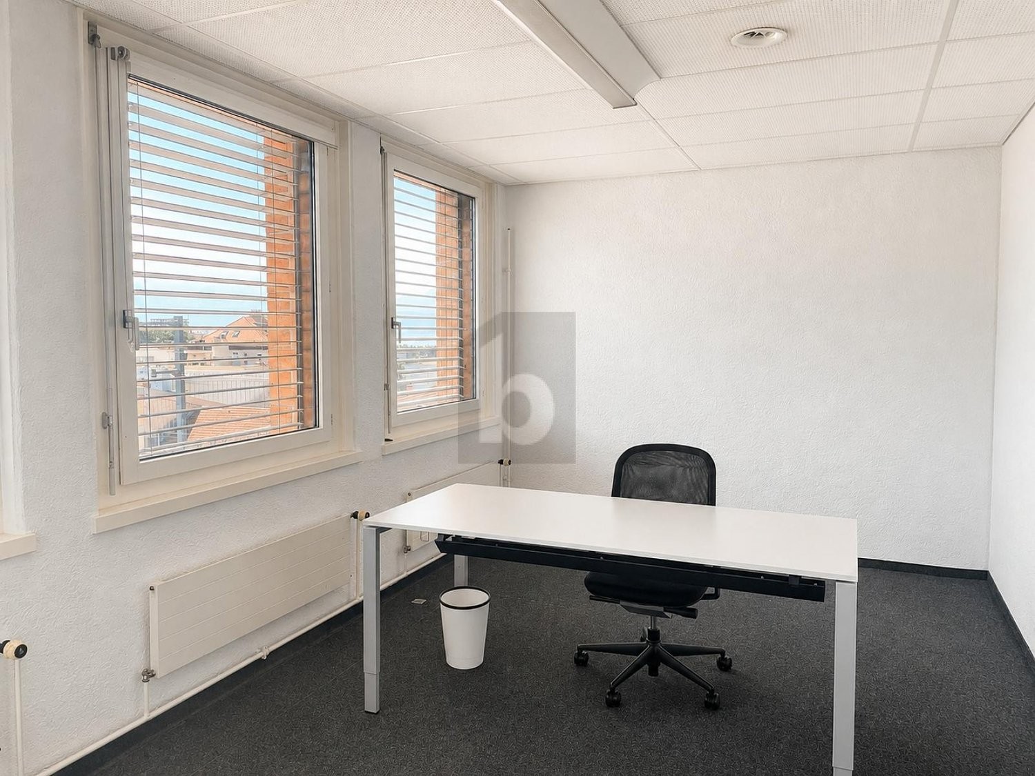 122m² Büro, Foto 3 von 4