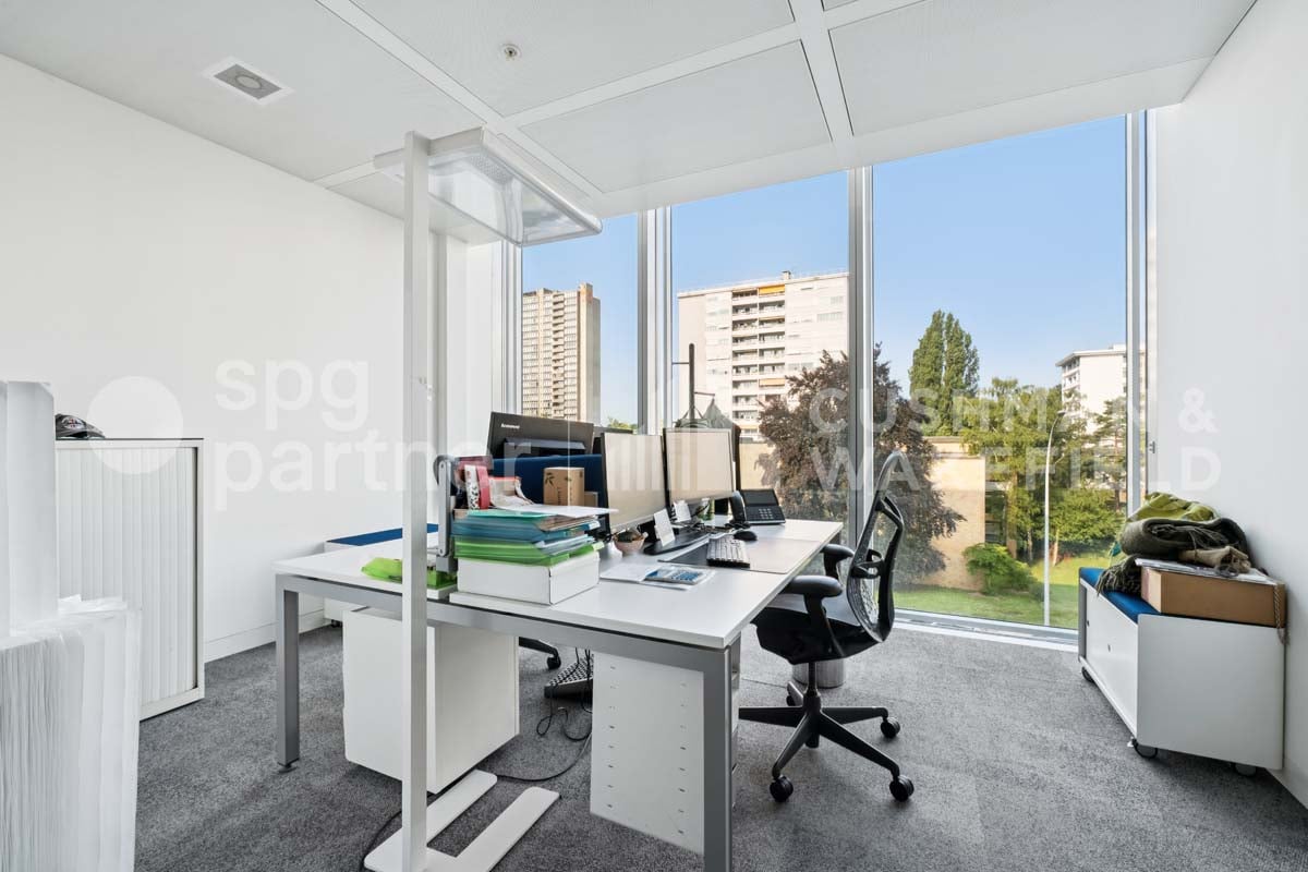490m² Büro, Foto 4 von 8