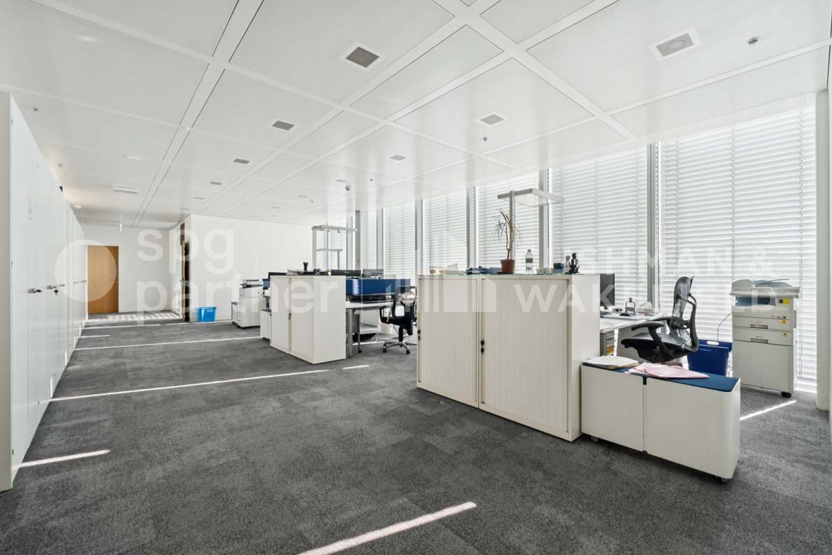 490m² Büro, Foto 5 von 8