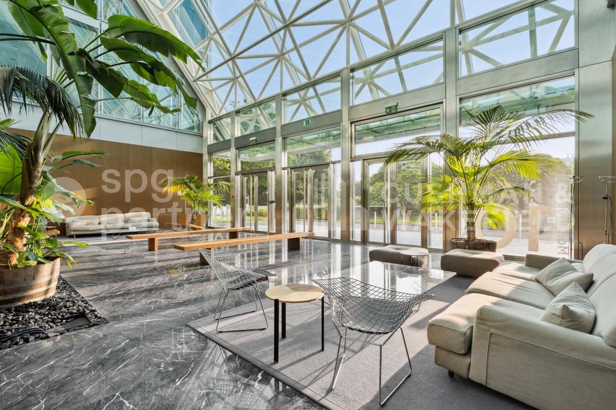 490m² Büro, Foto 8 von 8