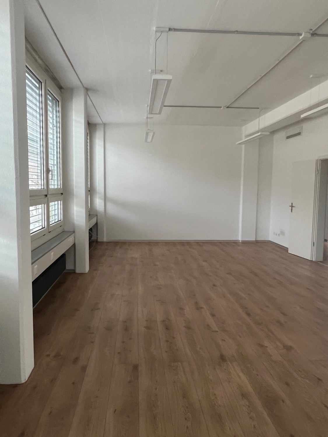 47m² office