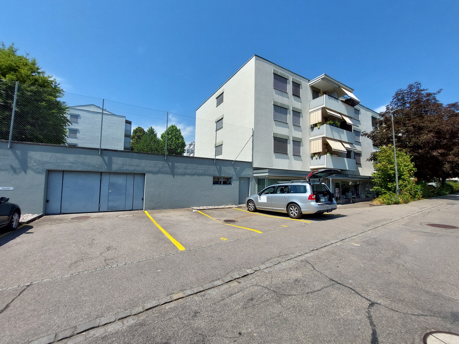 157m² commercial