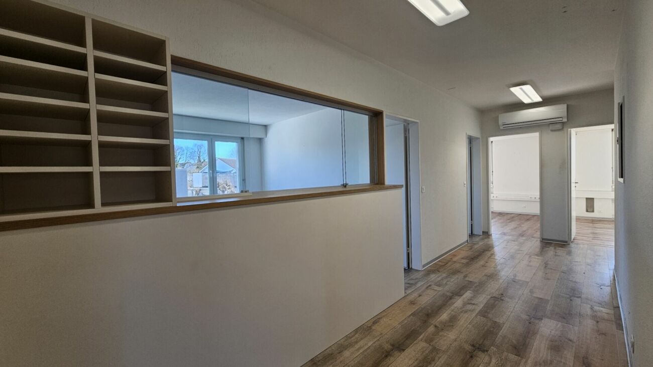 223m² commerciale, foto 3 di 8