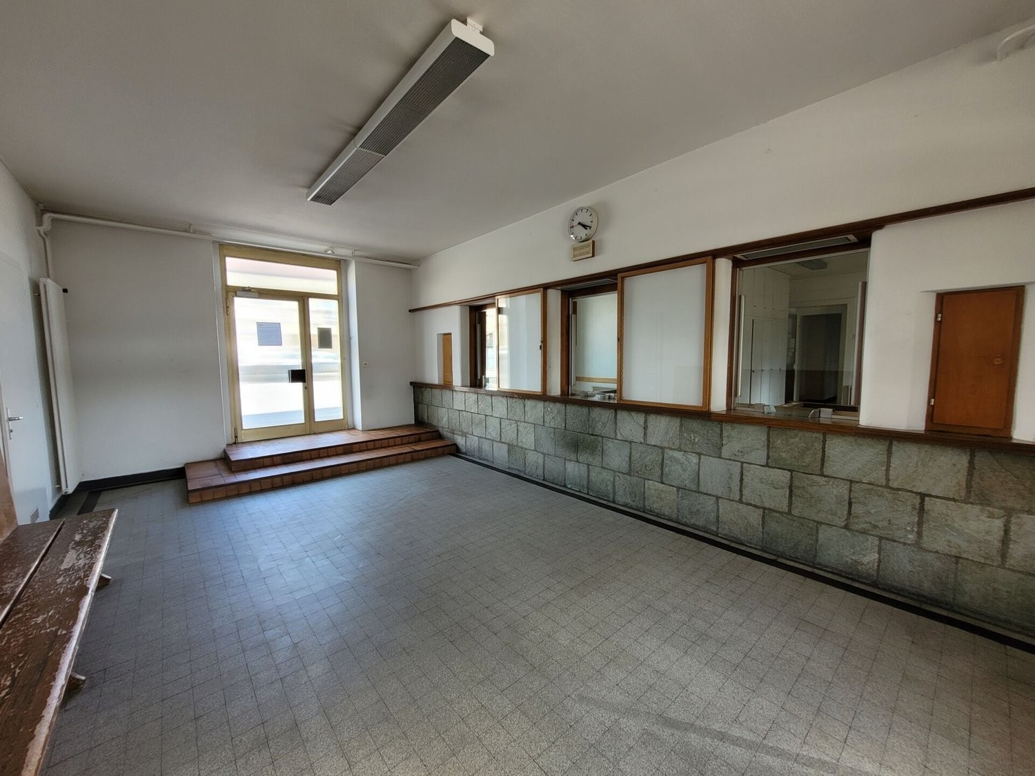 110m² office
