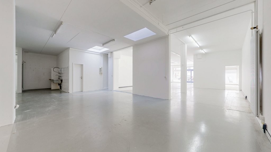 244m² Laden