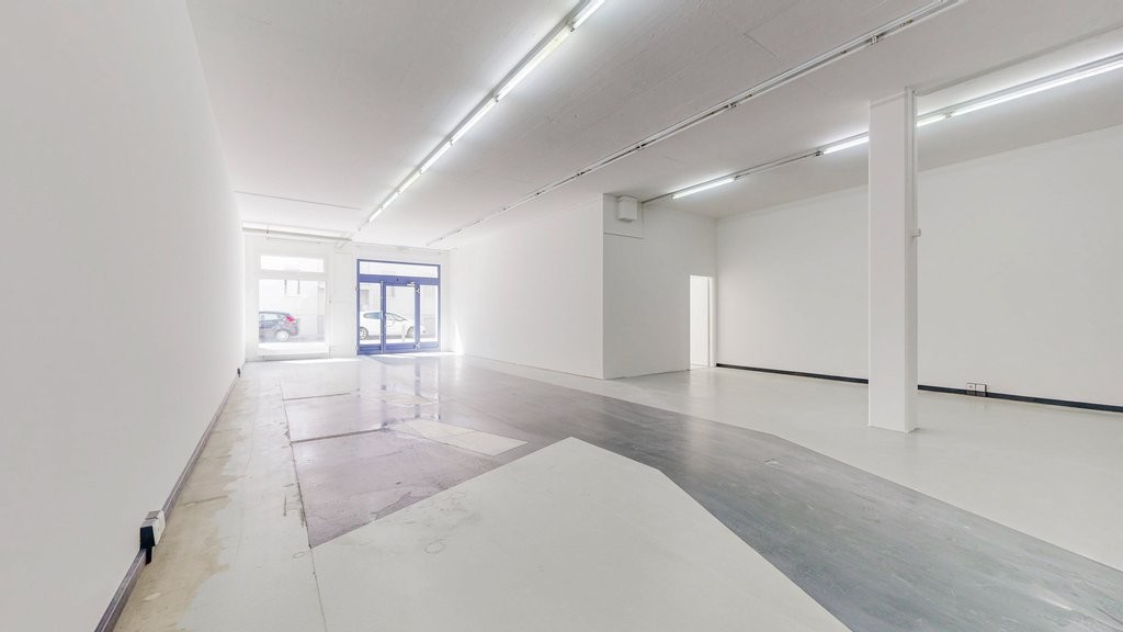 244m² Laden