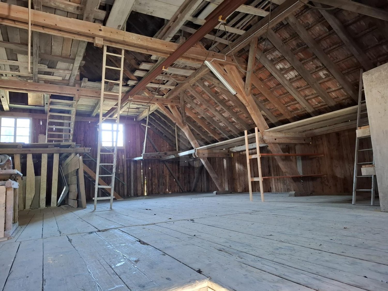 570m² di magazzino, foto 3 di 4