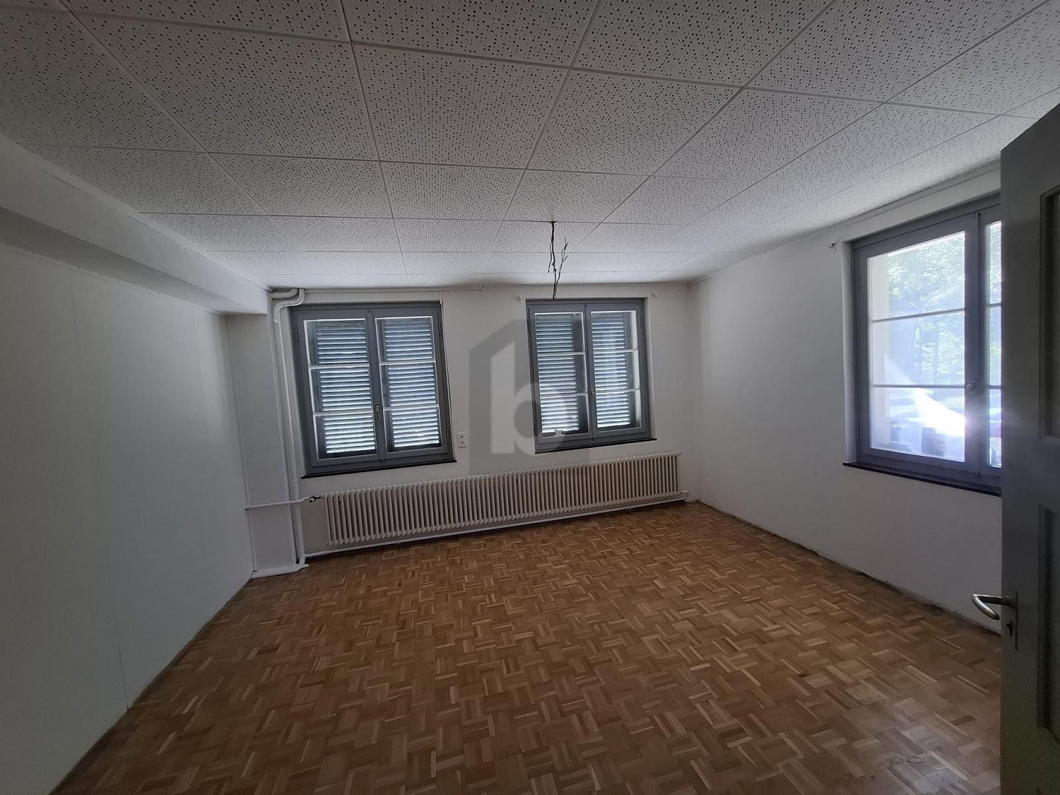 570m² di magazzino, foto 4 di 4