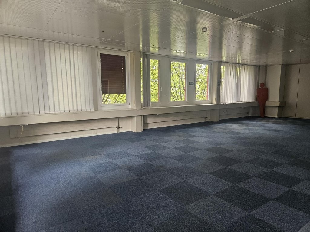 2072m² commercial