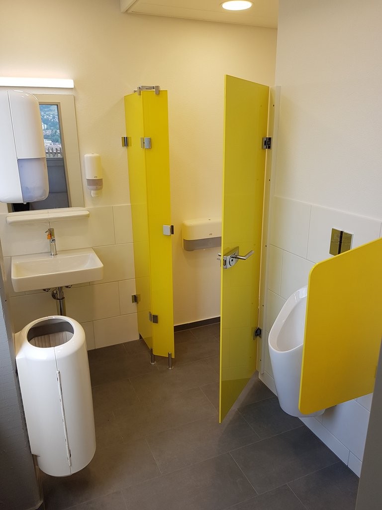 2072m² commercial