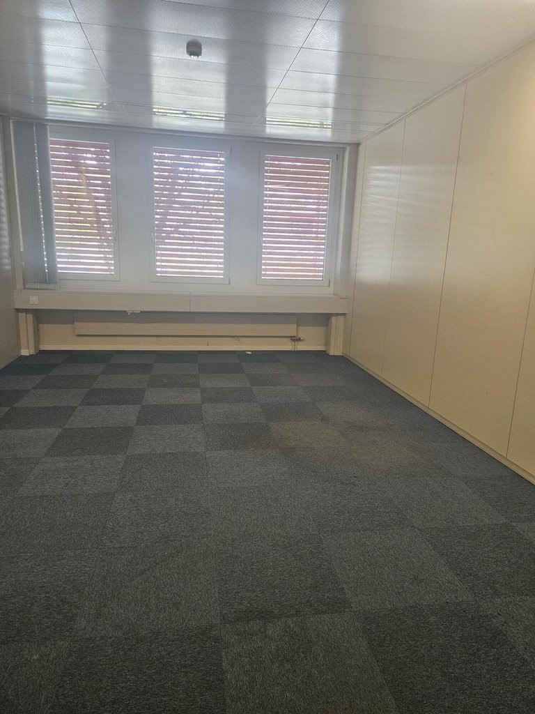 2072m² commercial