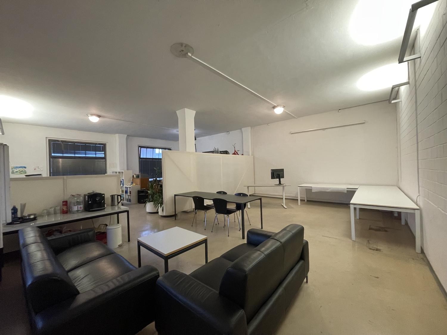 25-50m² office