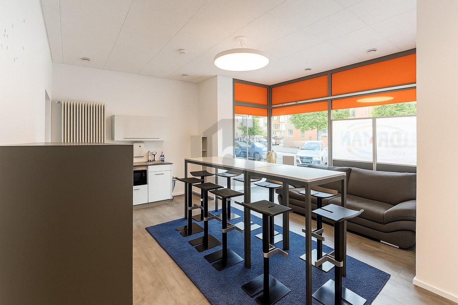 400m² office