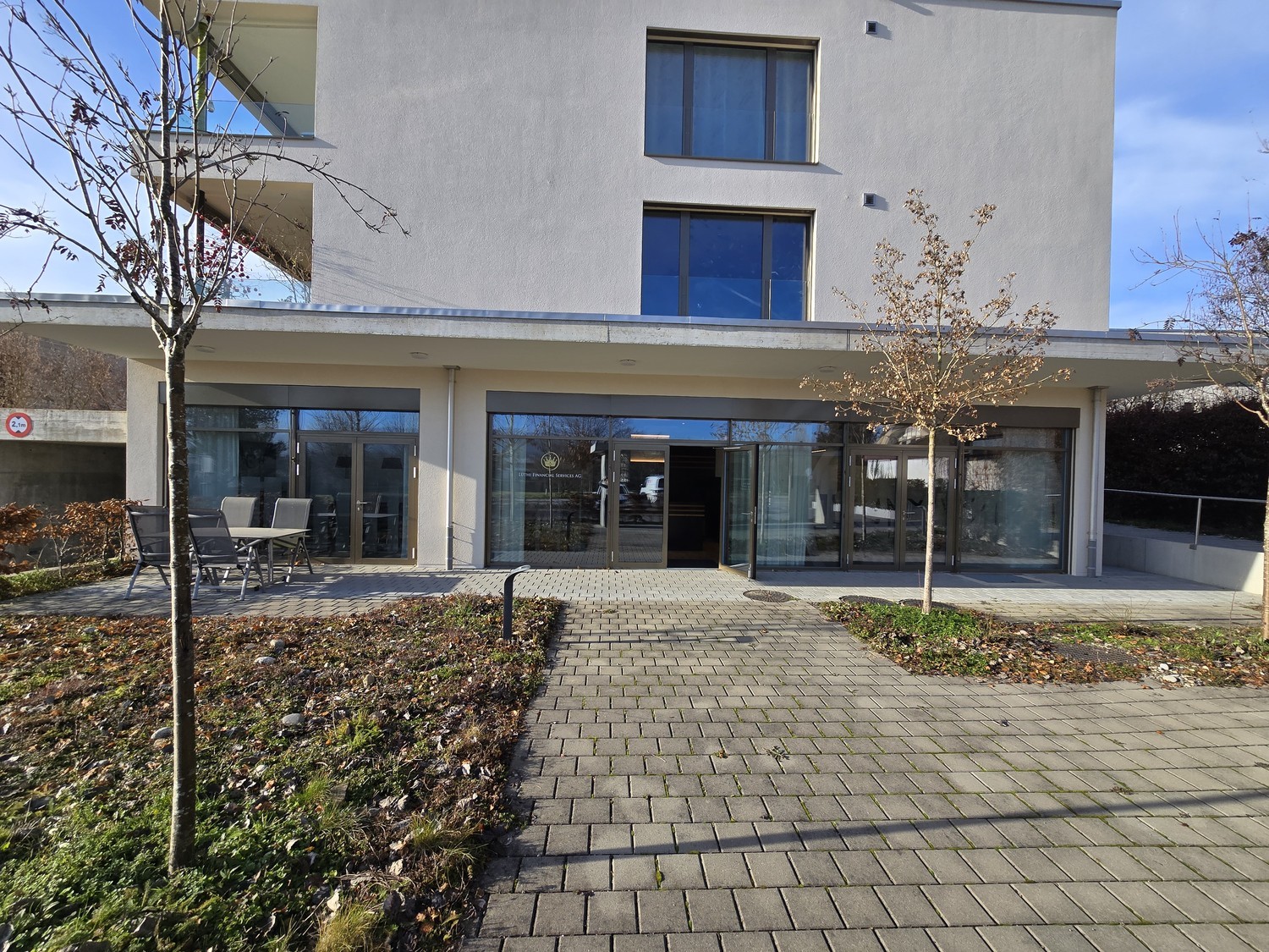 113m² commercial
