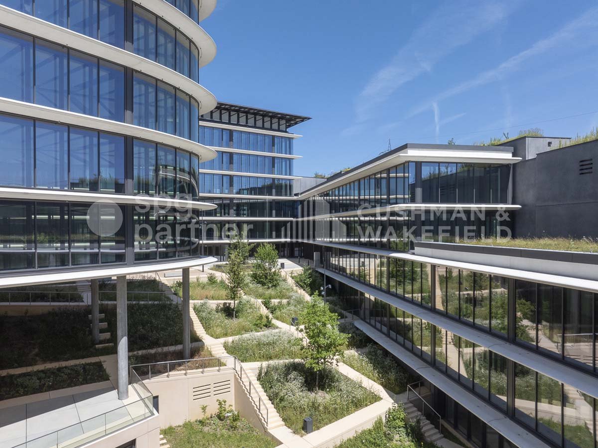 303m² Büro