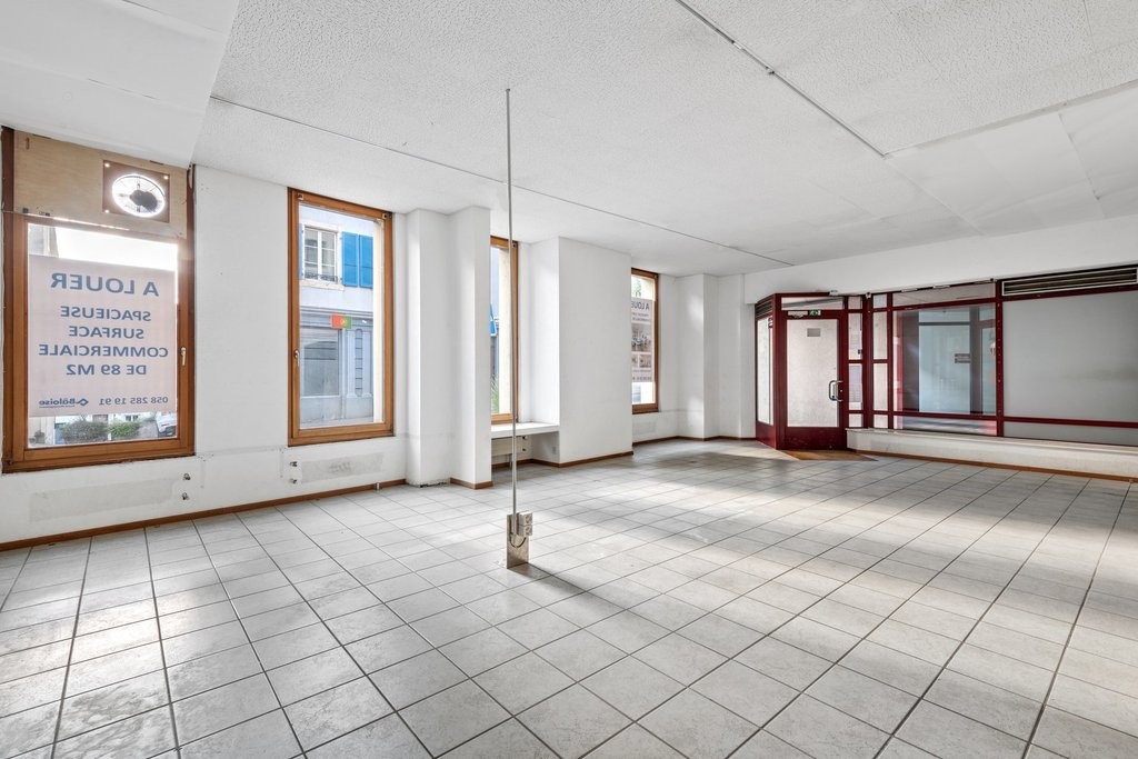89m² commercial