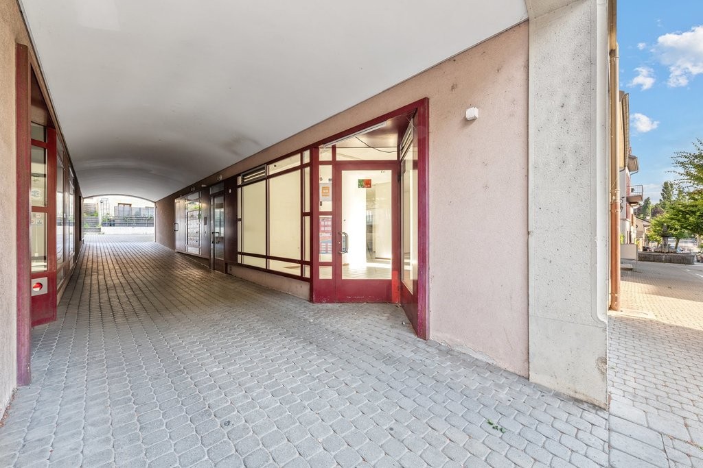 89m² commercial