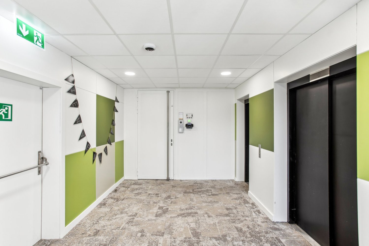 2300m² Büro