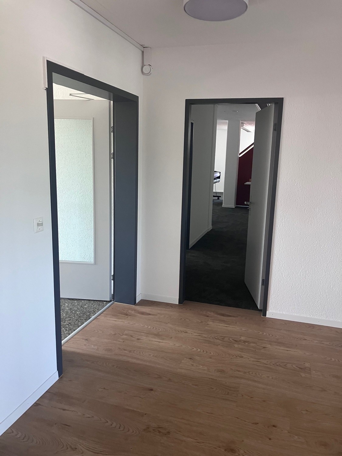 85m² office