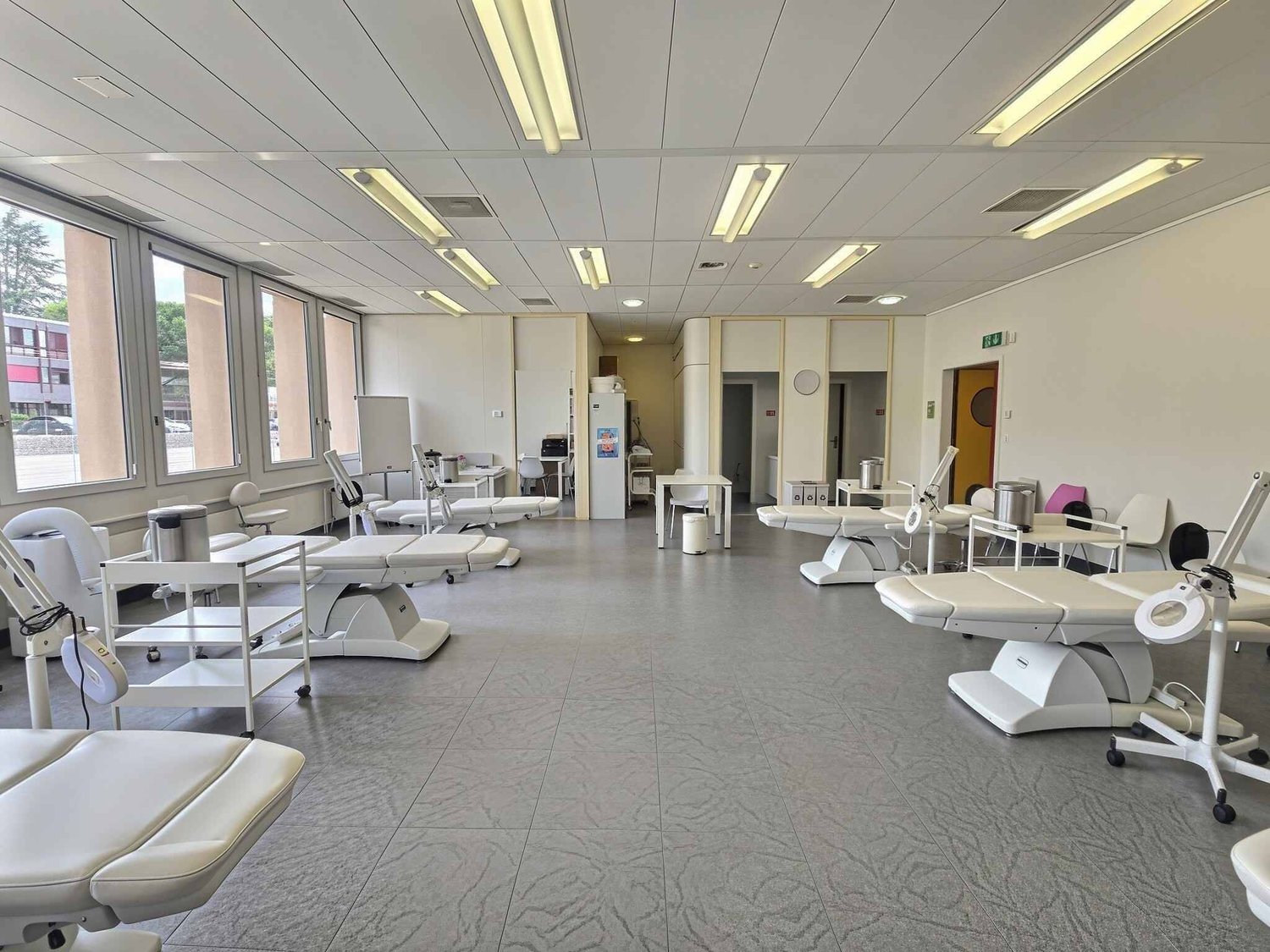115m² Büro, Foto 1 von 6