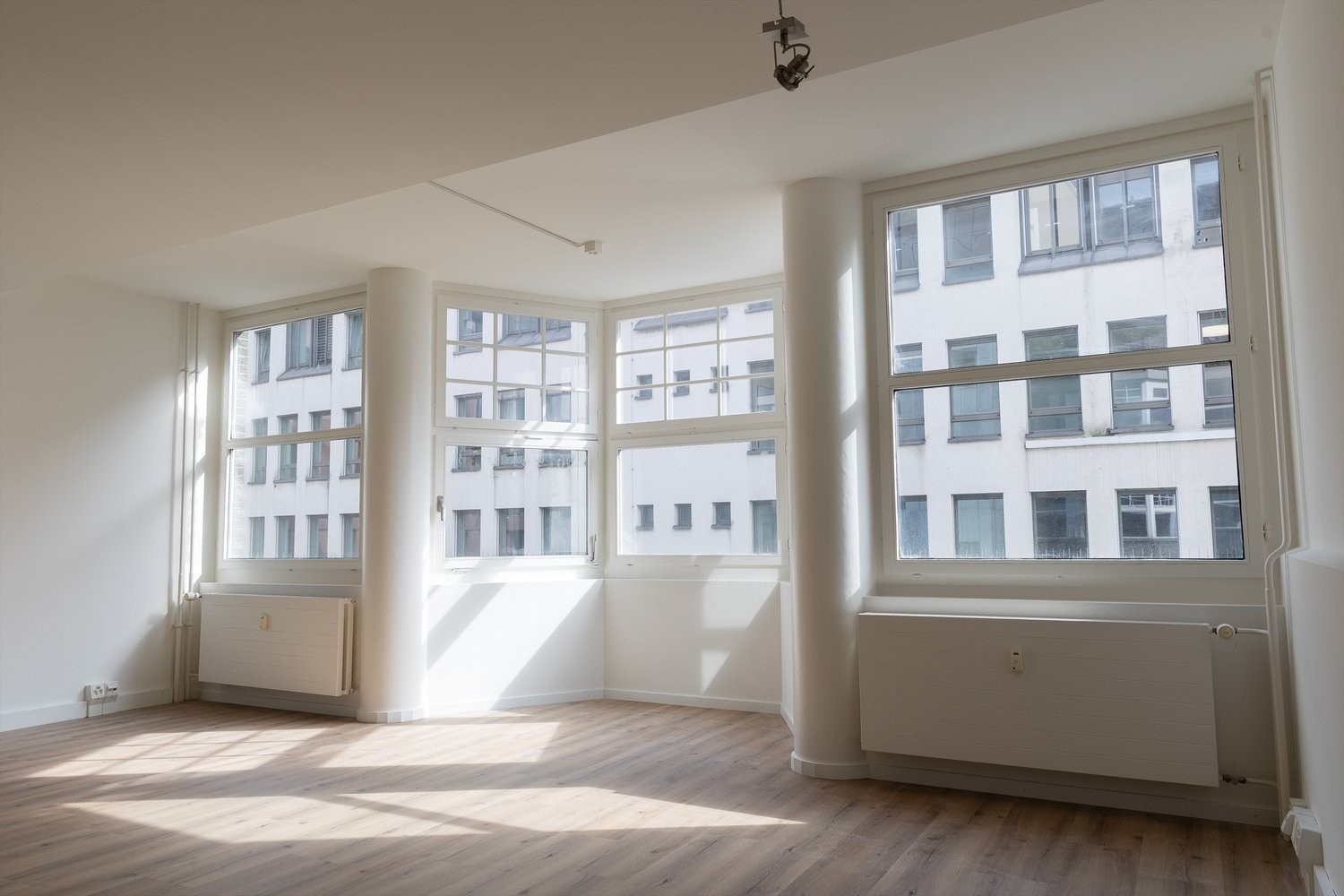 140m² hairdresser