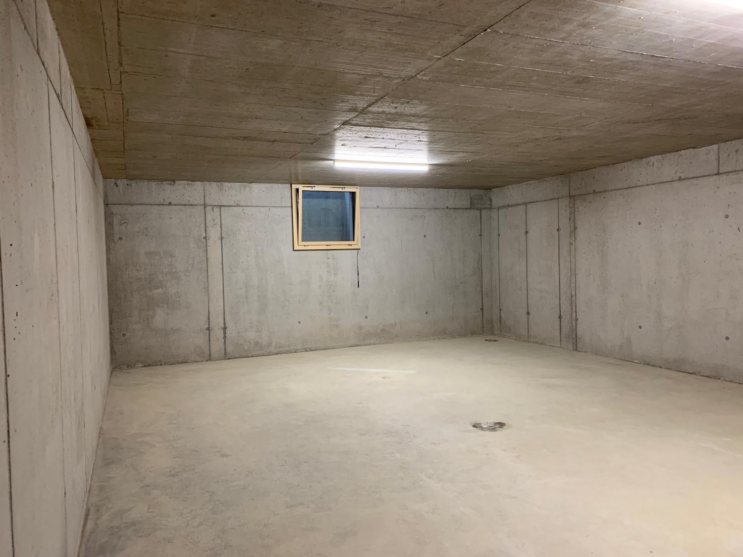 77m² commercial, Foto 3 von 3