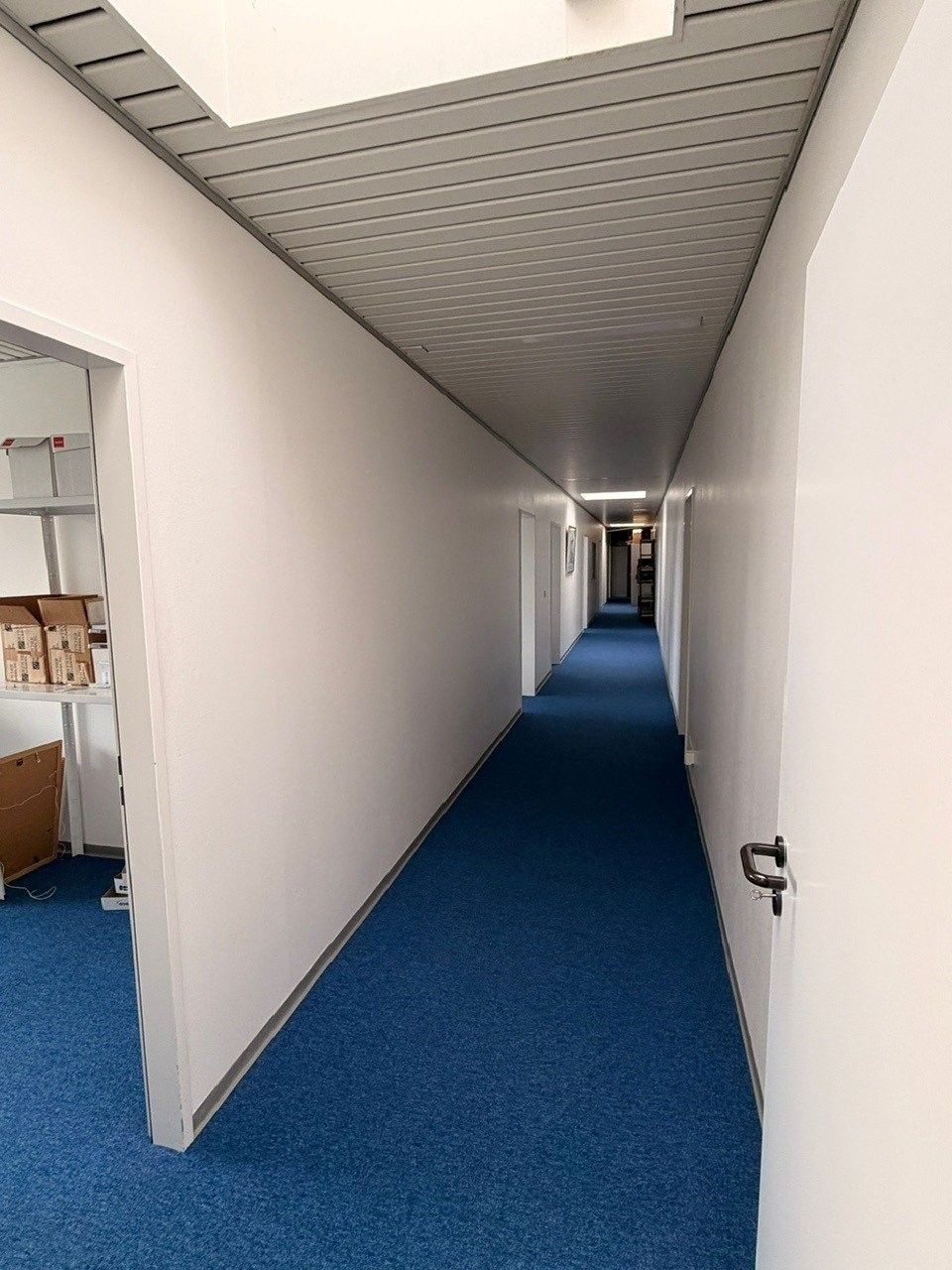 Office, Foto 1 von 5