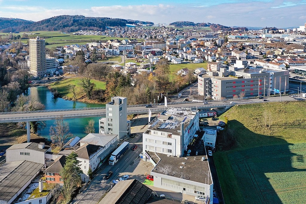 130m² office