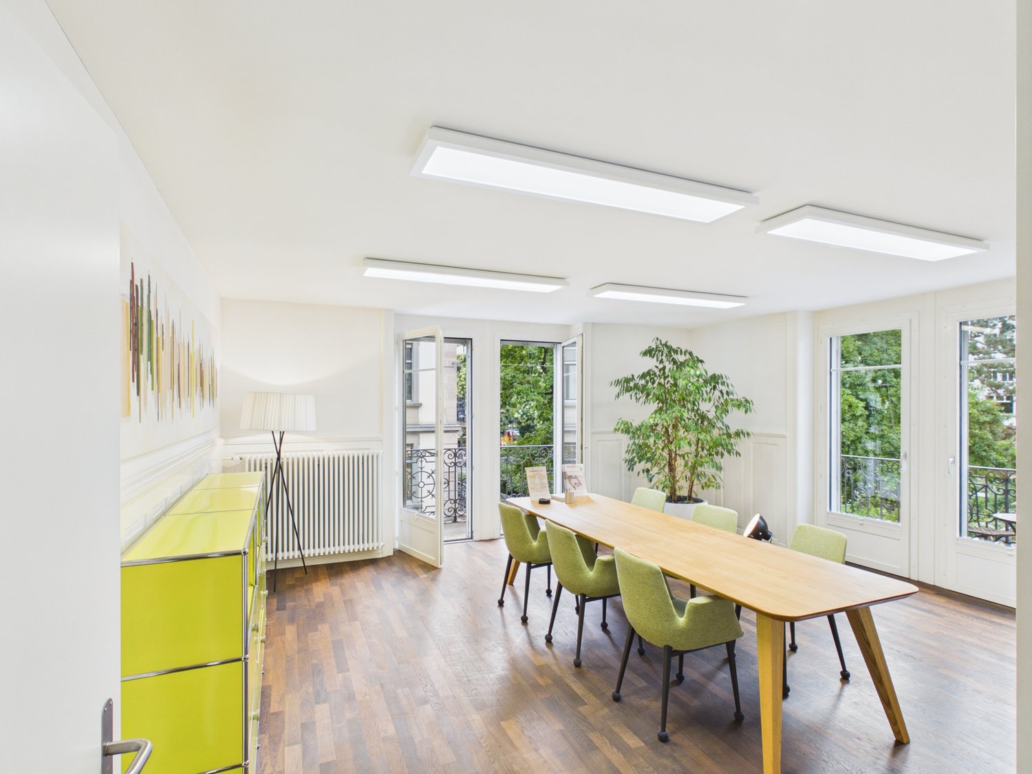 130m² office