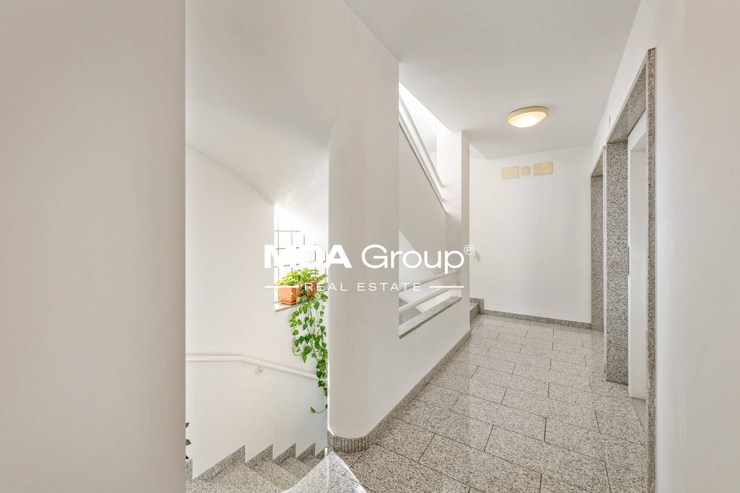 373m² office, foto 10 di 10