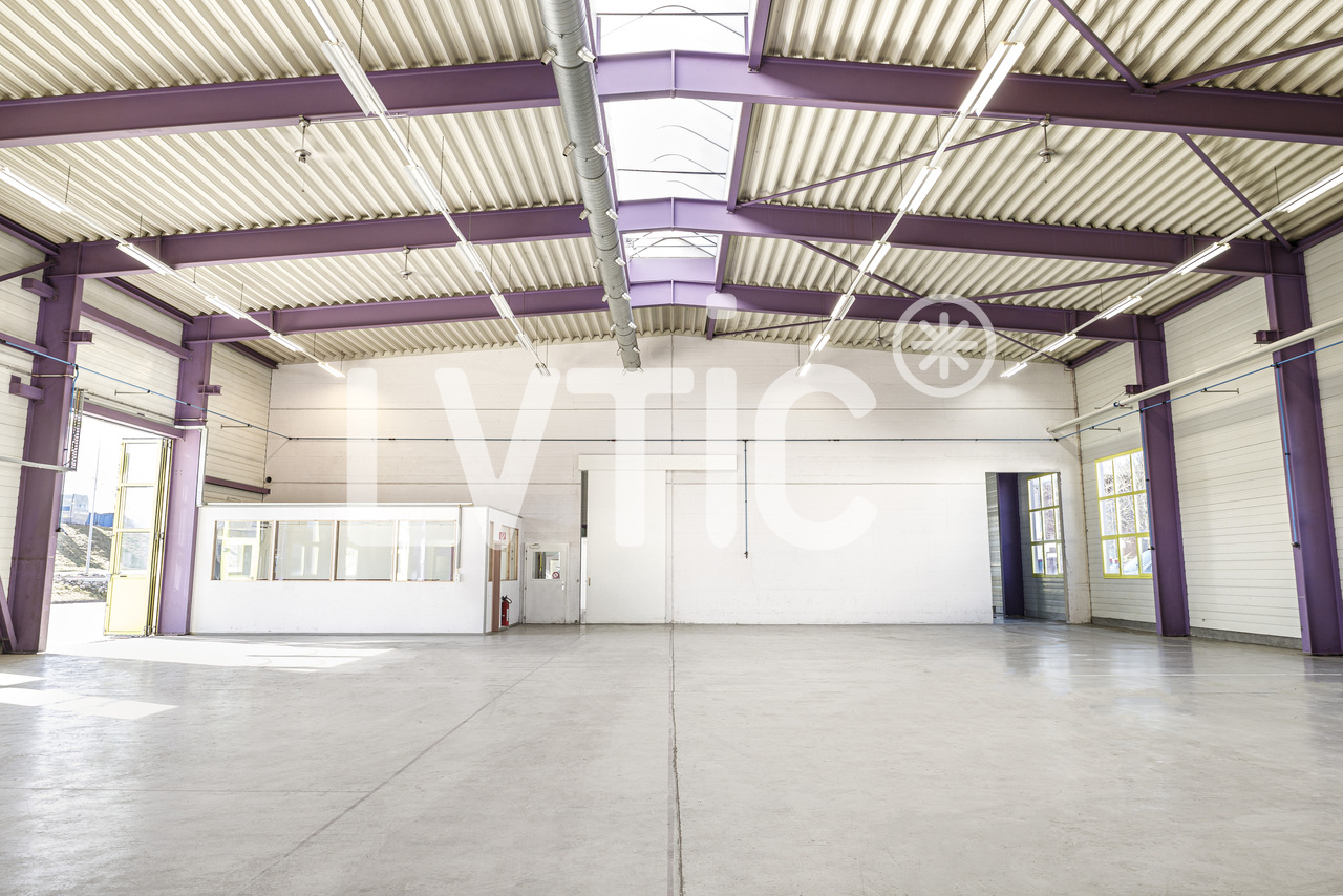636m² industrial object, Foto 3 von 9