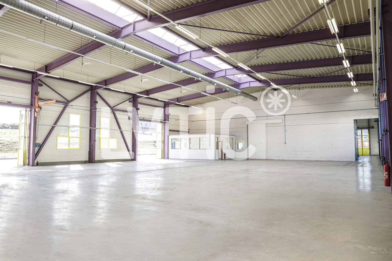 636m² industrial object, Foto 1 von 9