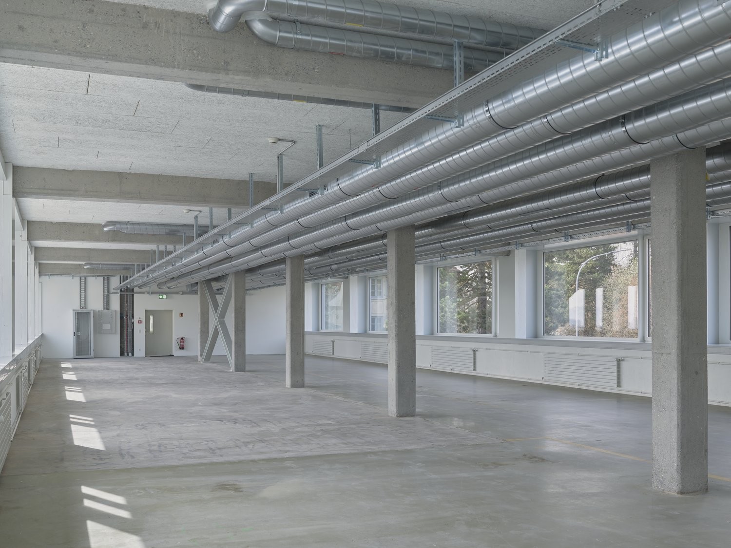 Gewerbe- und Industrieflächen zur Miete, Foto 1 von 6