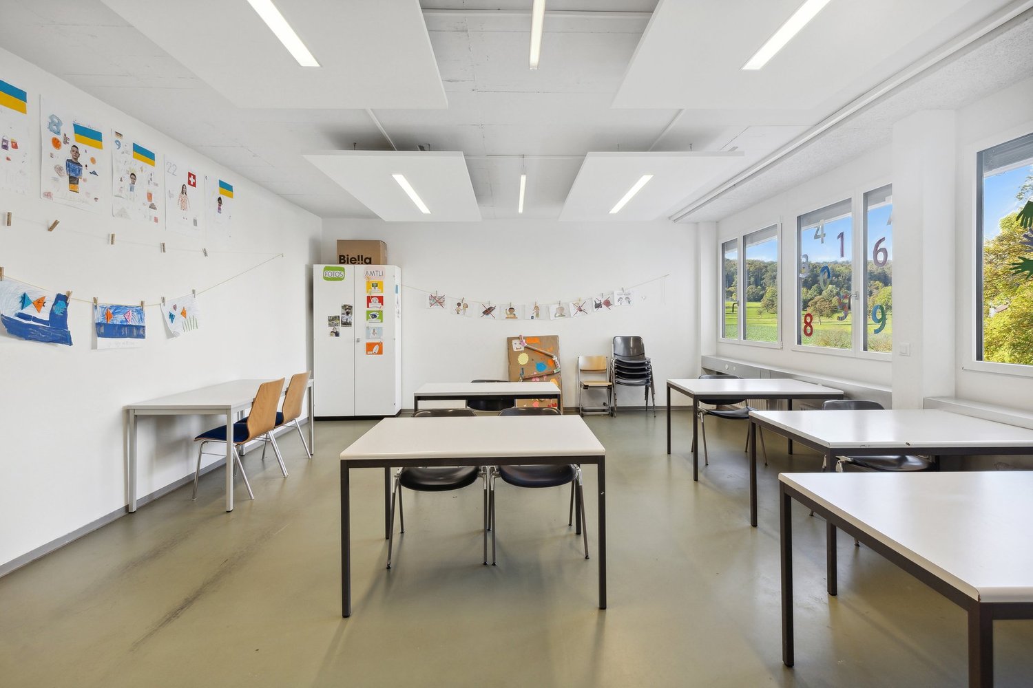 641m² office