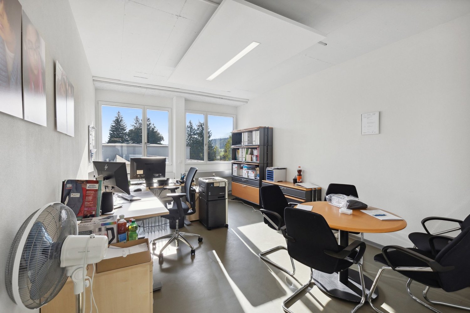 641m² office