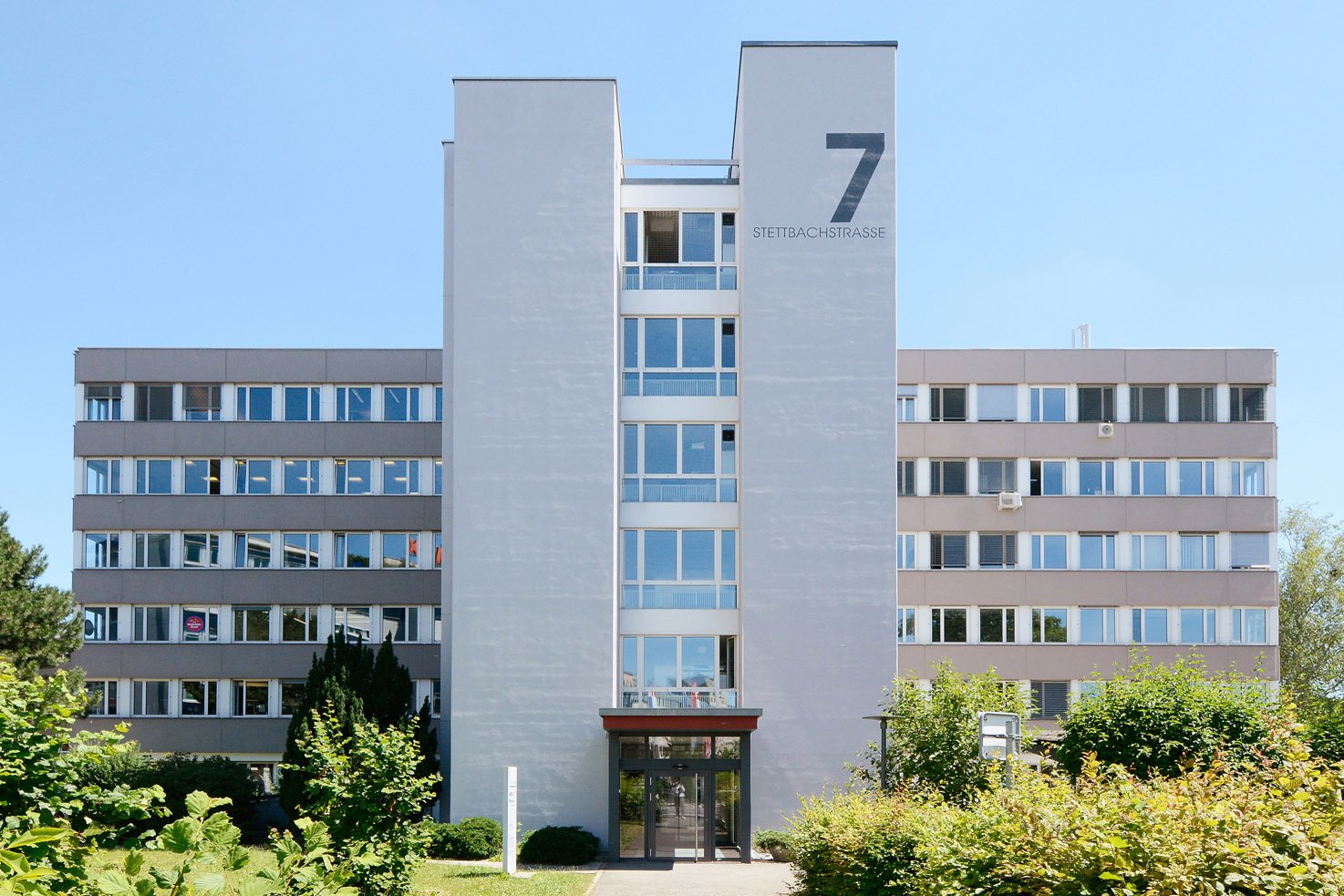 641m² office