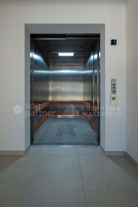 1664m² Büro